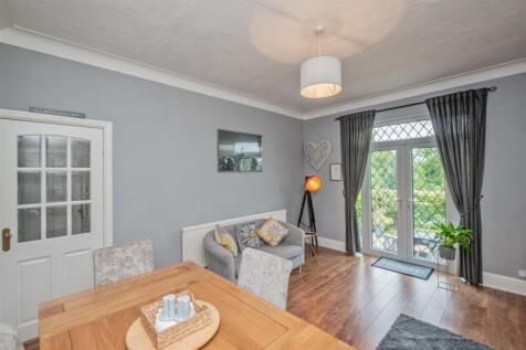 Dining Room: