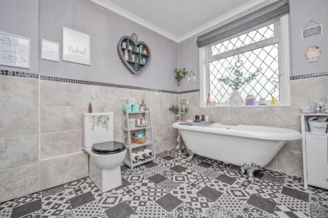 Bathroom / WC: