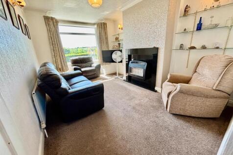 Living Room: