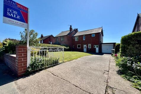 Off Street Parking / Driveway / Single Garage: