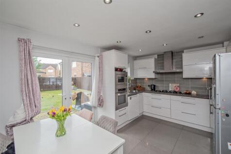 Fitted Dining Kitchen: