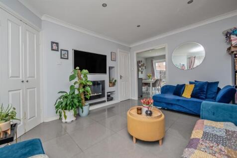 Living Room: