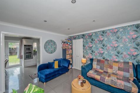 Living Room: