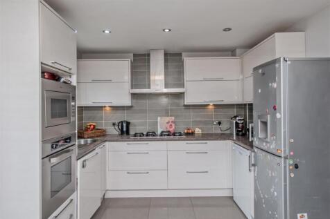 Fitted Dining Kitchen: