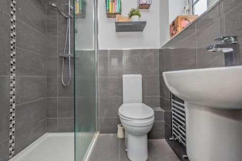 En-Suite:/ WC: