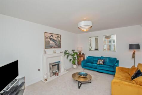 Living Room: