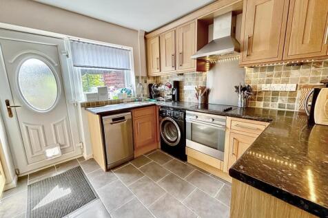 Fitted Kitchen:
