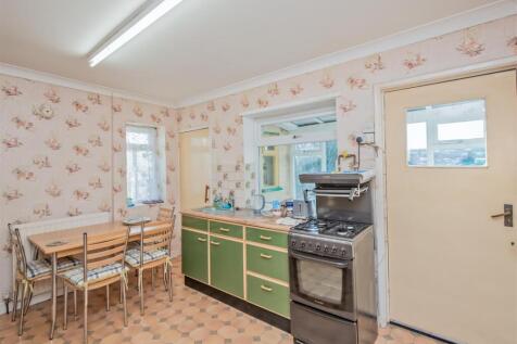 Dining Kitchen: