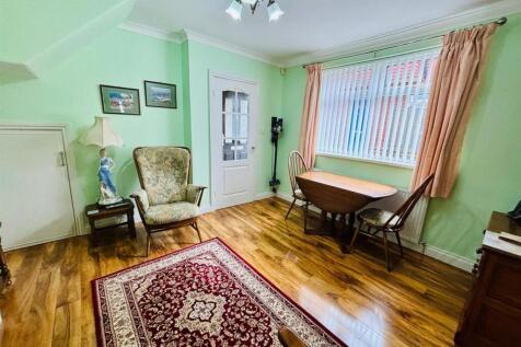 Dining Room: