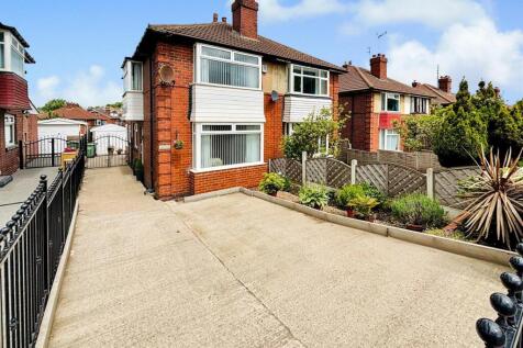 Off Street Parking / Driveway / Single Garage: