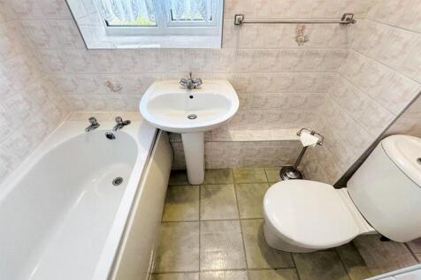 Bathroom / WC: