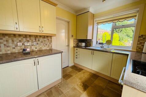Fitted Kitchen:
