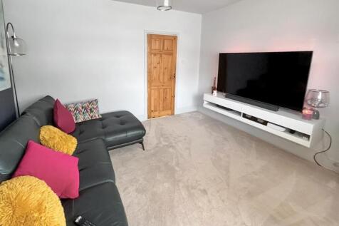 Living Room: