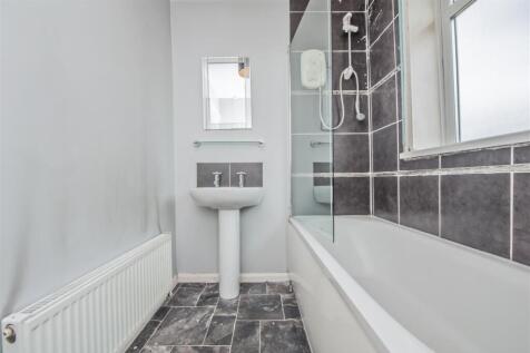 Family Bathroom: