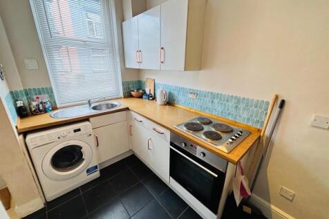 Fitted Kitchen:
