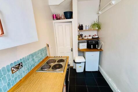 Fitted Kitchen: