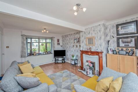 Living Room: