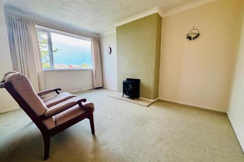 Living Room: