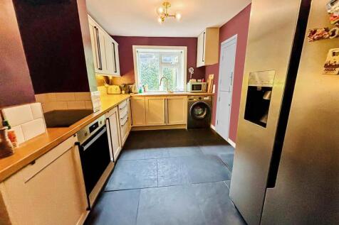 Fitted Kitchen: