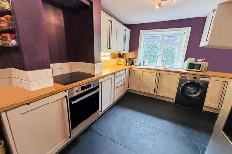 Fitted Kitchen: