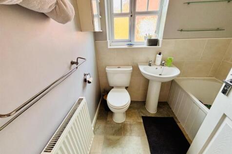Bathroom / WC: