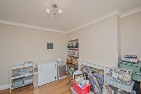 Licing Room: