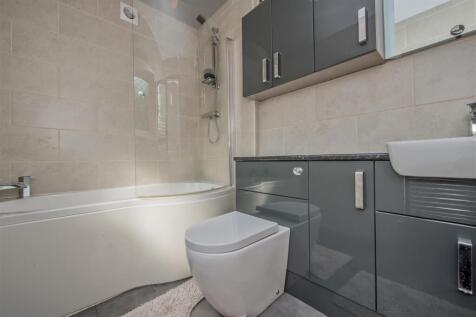 Bathroom / WC: