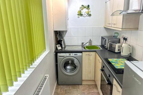Fitted Kitchen: