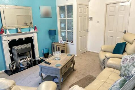 Living Room: