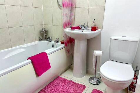 Bathroom / WC: