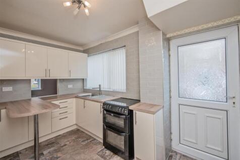 Fitted Breakfast Kitchen: