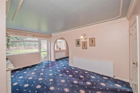 Living Room: