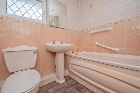 Bathroom / WC: