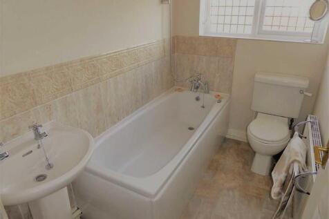 Bathroom / WC: