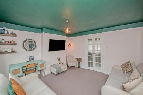 Living Room: