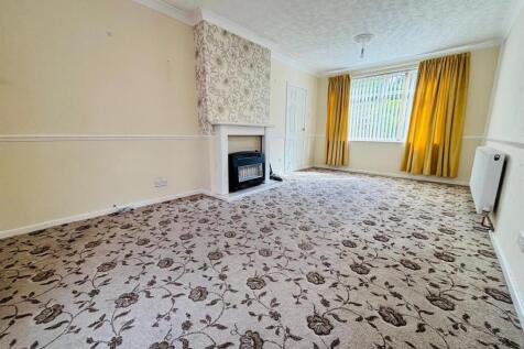 Living Room &amp; Dining Area: