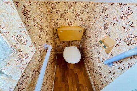 Separate WC: