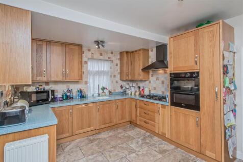 Fitted Kitchen: