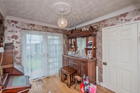 Dining Room: