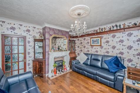 Living Room: