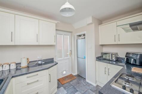 Fitted Kitchen:
