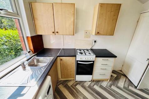 Kitchen: