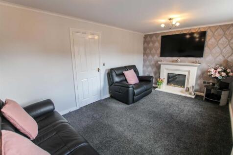 Living Room: