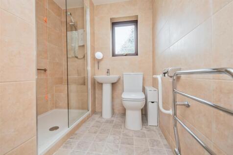 Shower Room / WC: