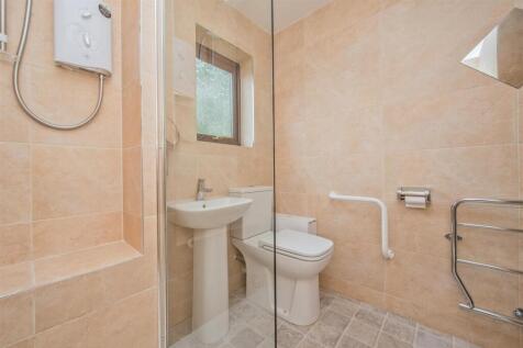 Shower Room / WC: