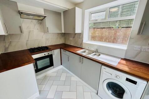 Fitted Kitchen: