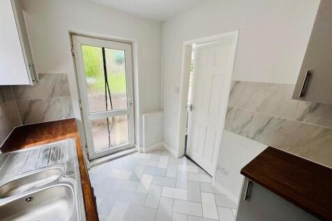 Fitted Kitchen: