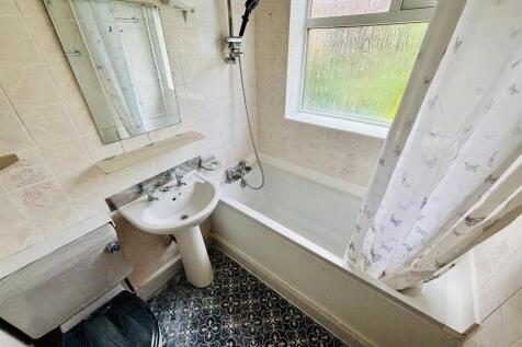 Bathroom / WC: