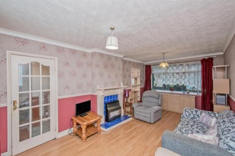 Living Room: