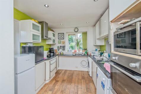 Fitted Kitchen: